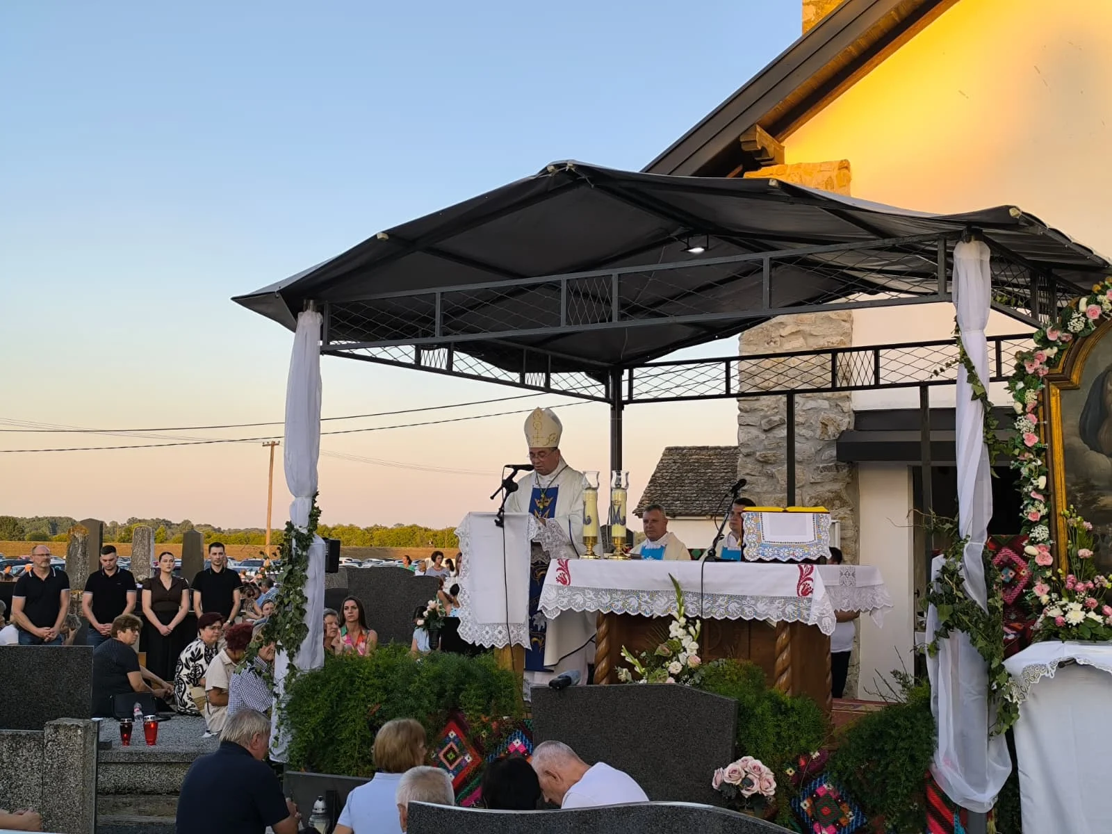 FOTO Evo kako je to sinoć bilo na Kloštru