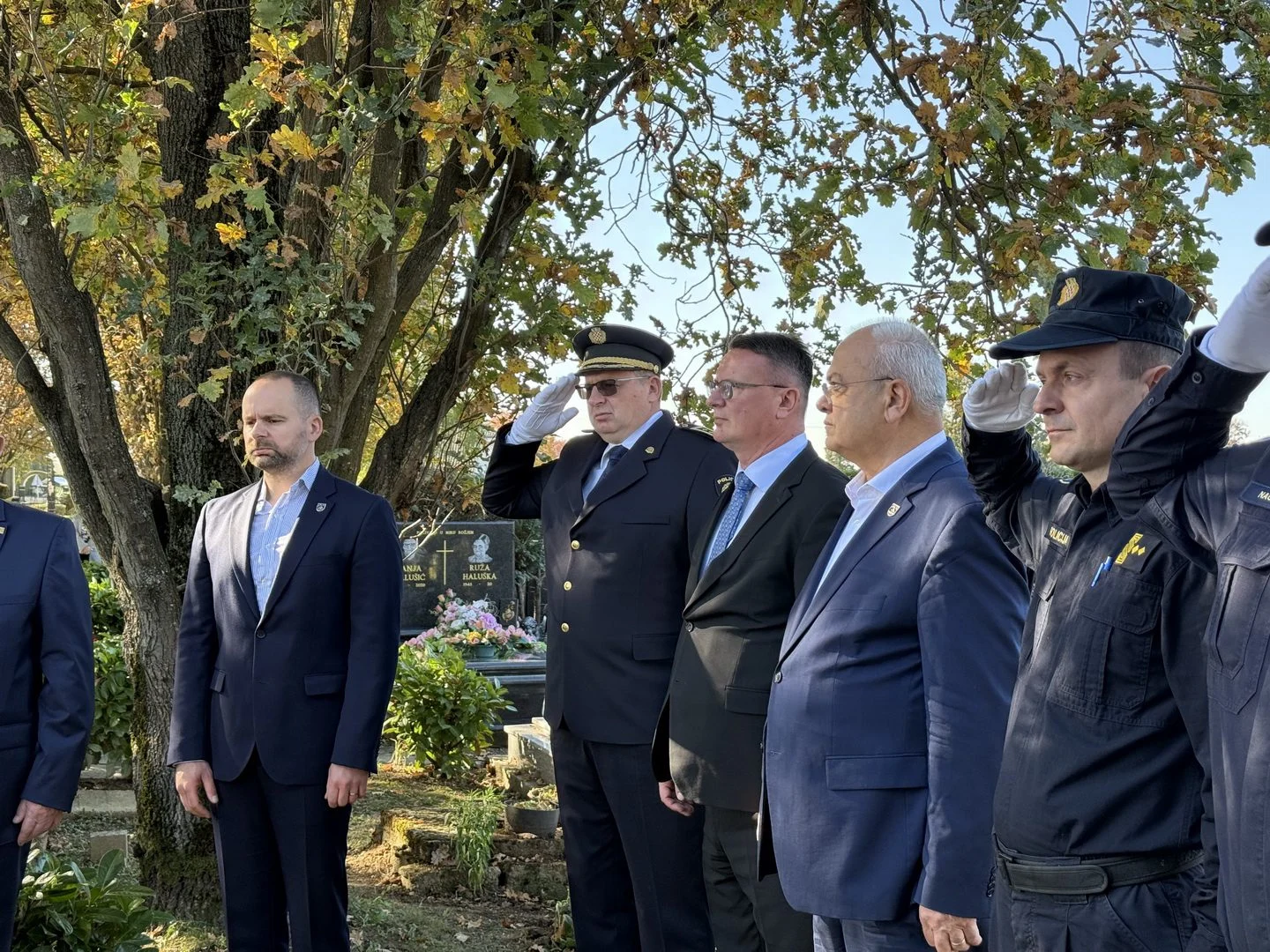 Grad Slavonski Brod odao počast poginulim braniteljima