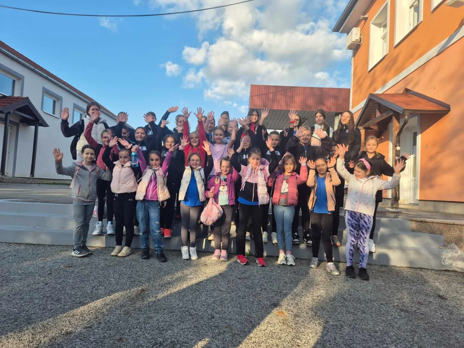 Mlade rukometašice iz Nove Gradiške posjetile Kasonjski Vrh i istraživale povijest Oriovca