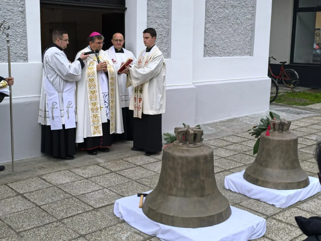Svečano postavljena nova zvona na crkvi svete Terezije Avilske