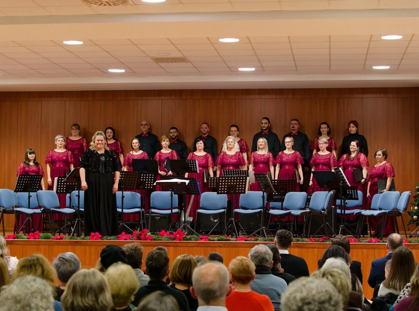 Božićni koncert brodskih udruga ispunio Glazbenu školu blagdanskim ozračjem