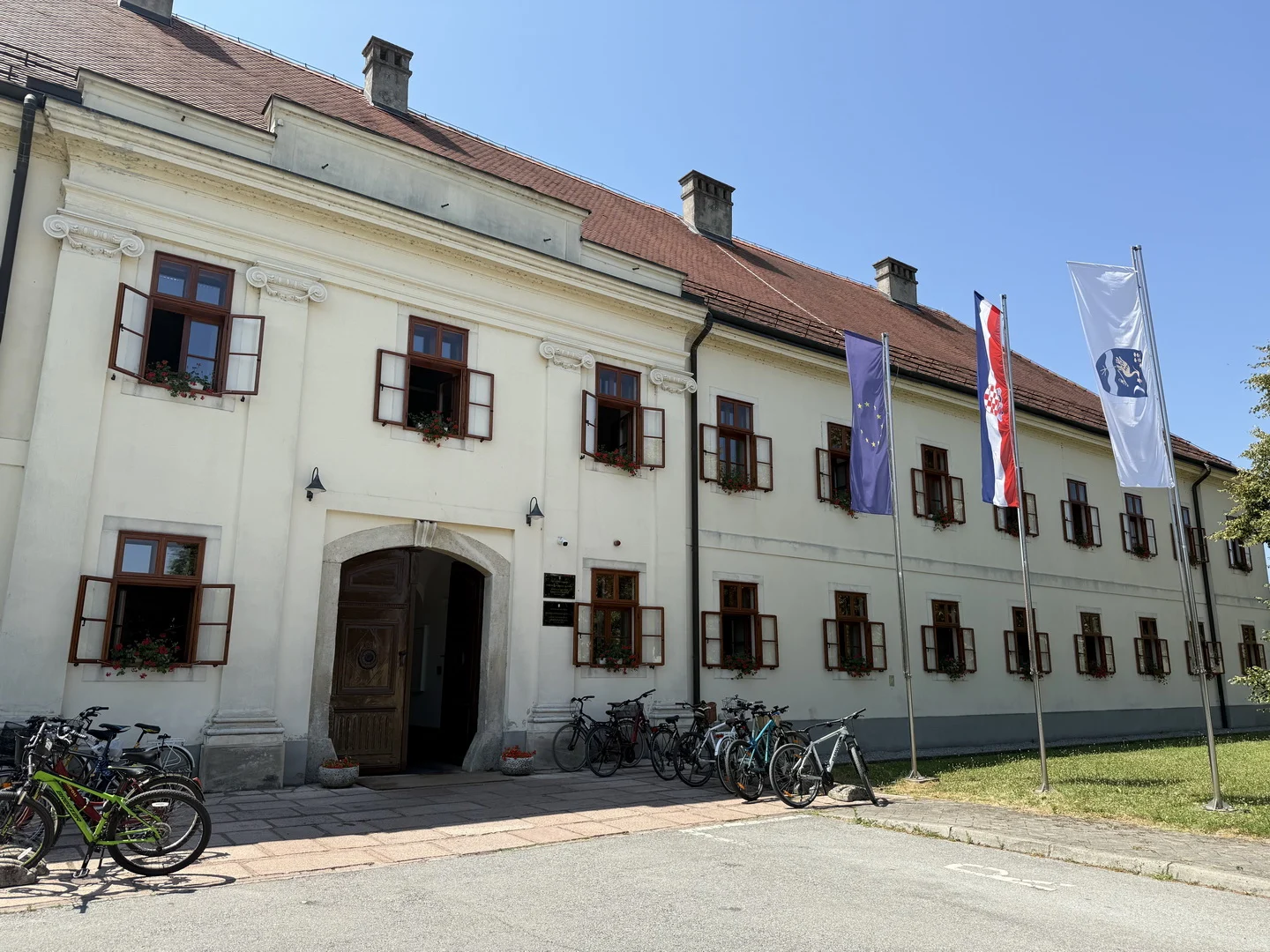 Javni natječaj za udruge u Slavonskom Brodu za 2026.