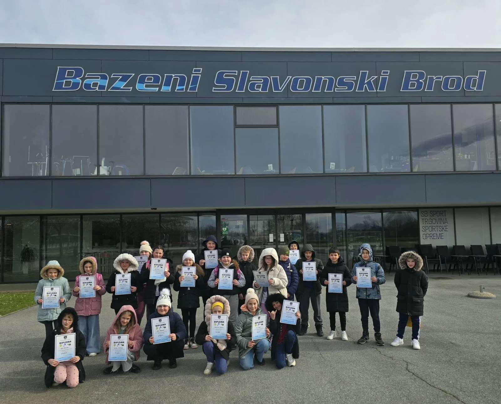 Učenici iz Nove Kapele pohađali školu plivanja