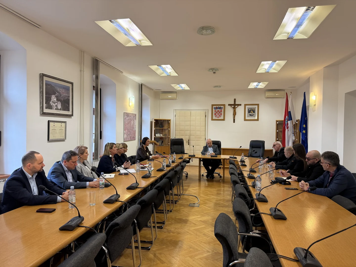 Održan sastanak predstavnika Grada Slavonskog Broda i Hrvatskog novinarskog društva