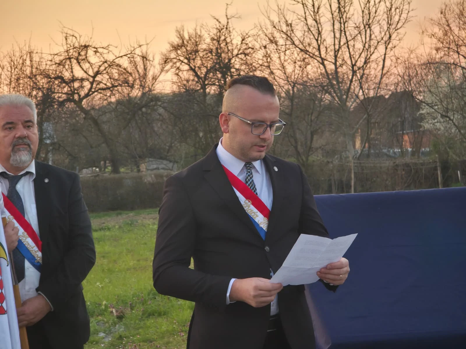 U Slavonskom Kobašu održana večer sjećanja na akademskog slikara Zdravka Ćosića