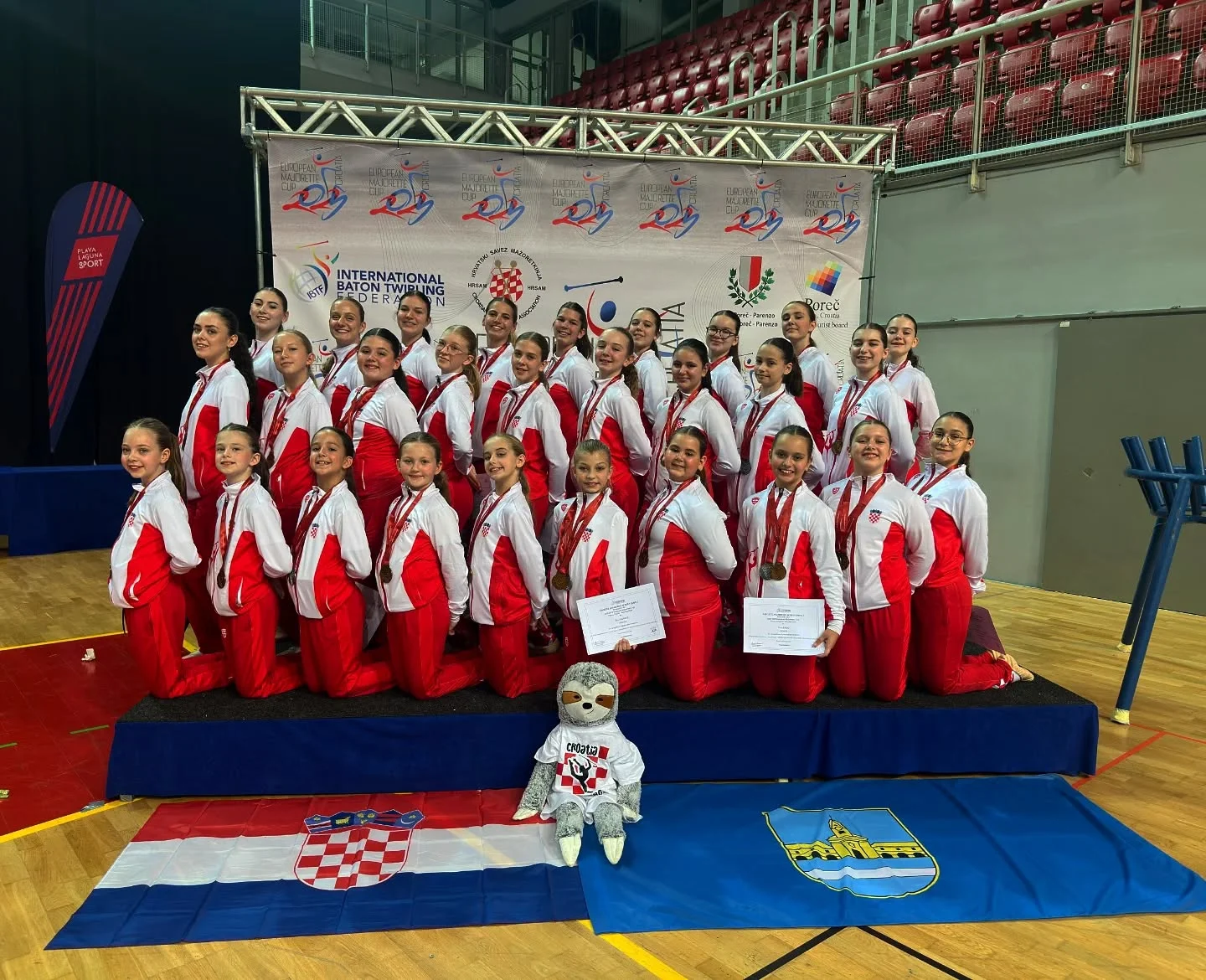 Novogradiške mažoretkinje oduševile na prvenstvu Hrvatske