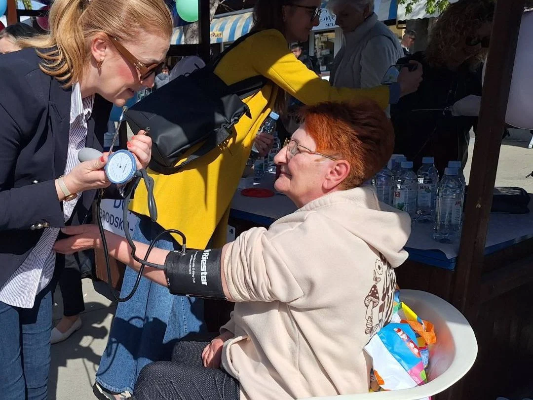Na Brodskoj tržnici mjerili tlak, šećer u krvi