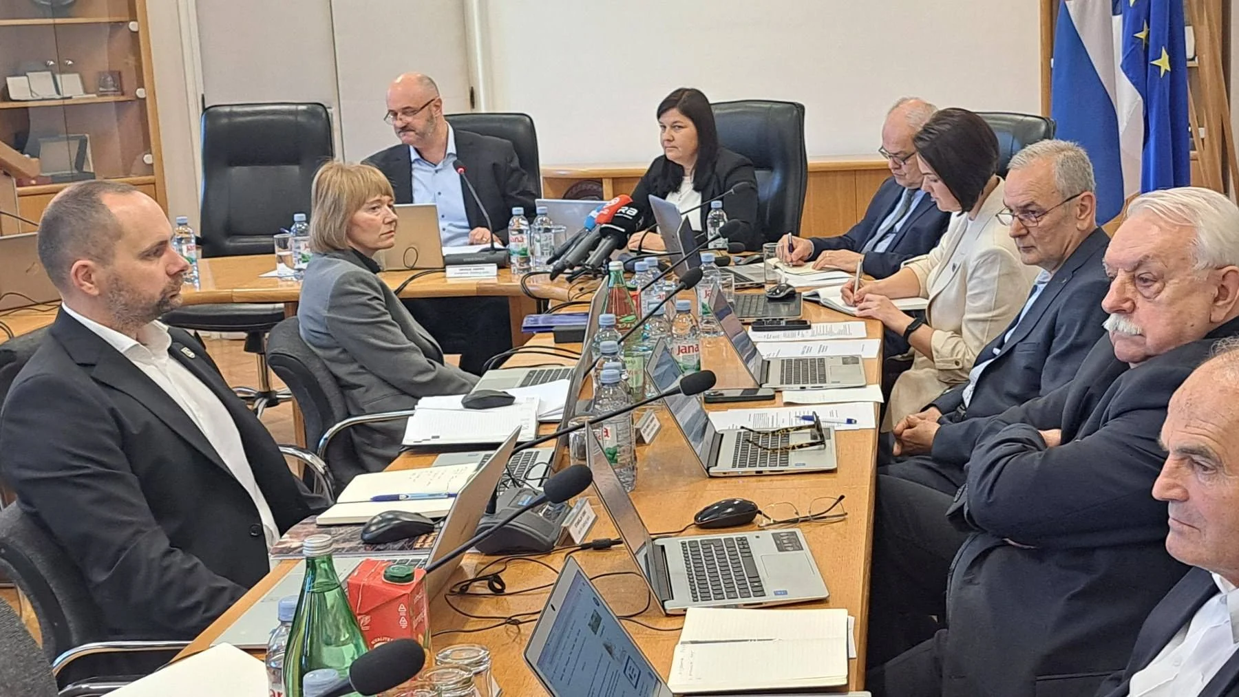 Aktualni sat u Slavonskom Brodu: Klizišta, komarci i sigurnost u fokusu sjednice Gradskog vijeća