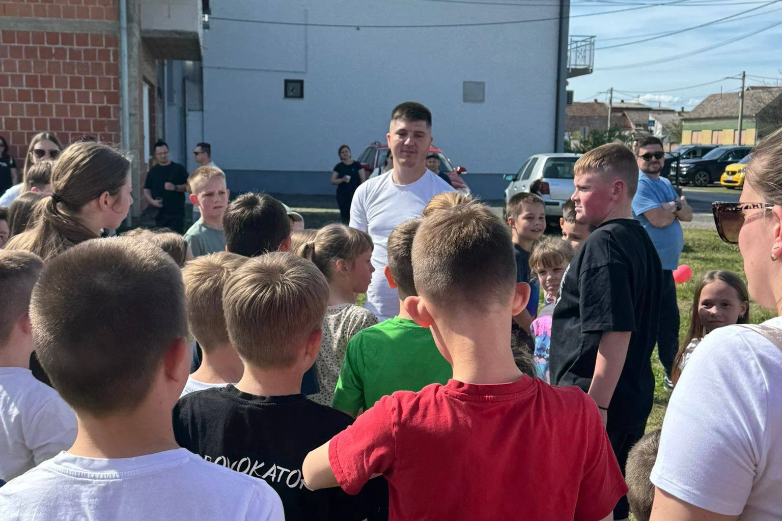 Uskrsni ponedjeljak u Gornjoj Vrbi: Potraga za pisanicama i brojne igre razveselile najmlađe