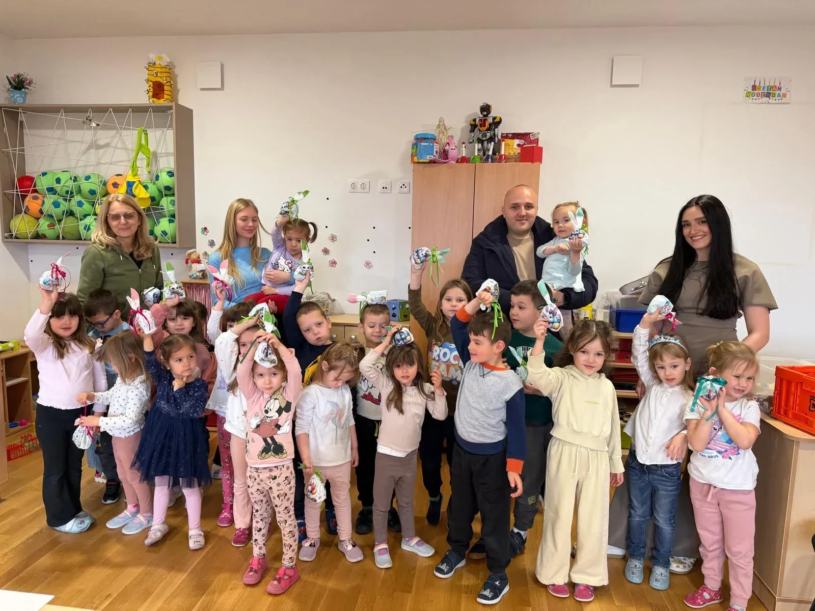 Načelnik općine Podcrkavlje razveselio mališane povodom Uskrsa