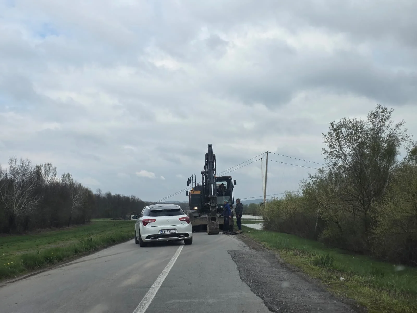 Sanacija ceste na nasipu: u tijeku radovi između Kaniže i Slavonskog Broda