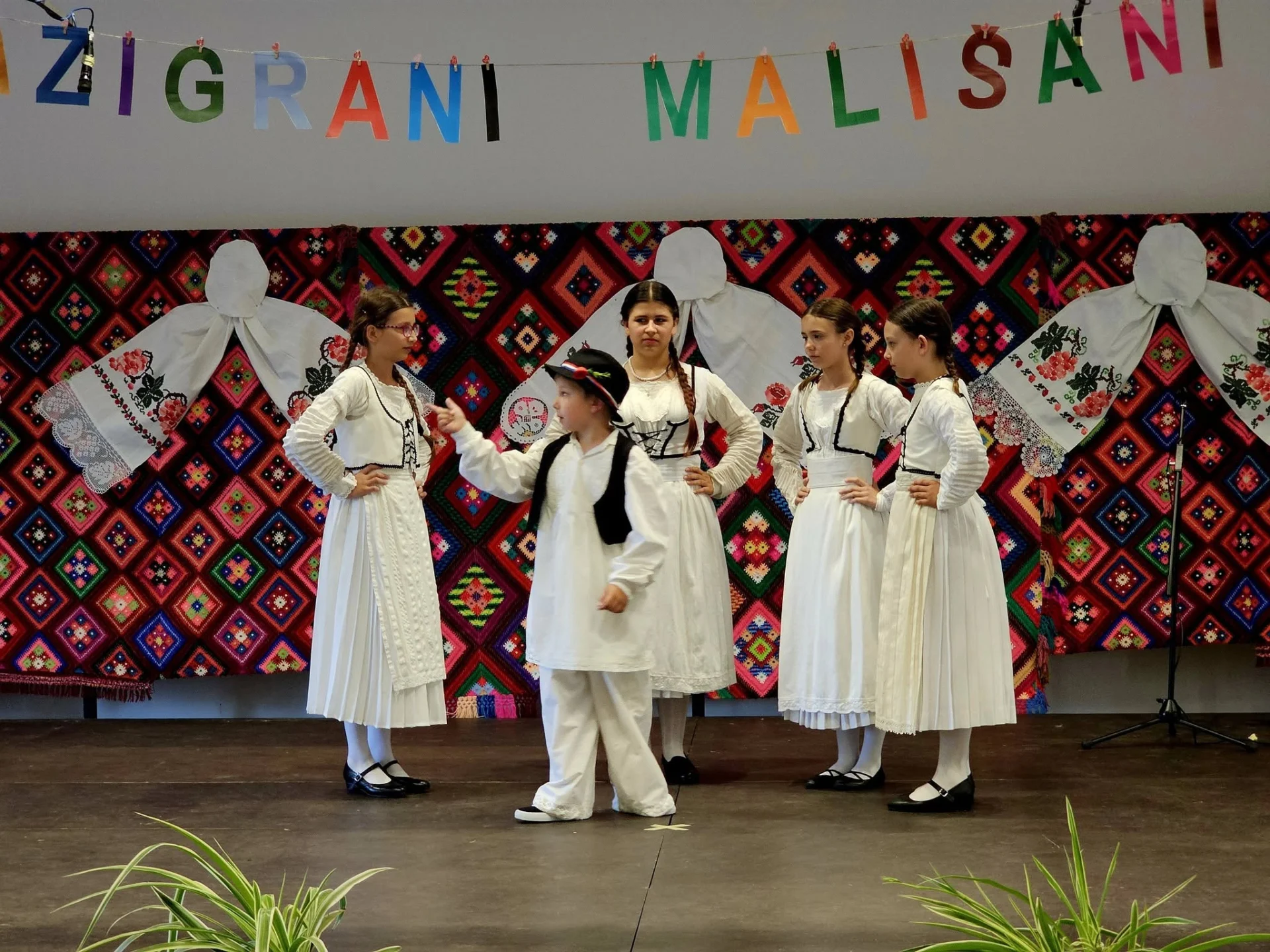 U Podcrkavlju održana 4. dječja smotra folklora